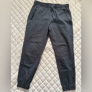 Men’s Under Armour grey jogger pants size XL